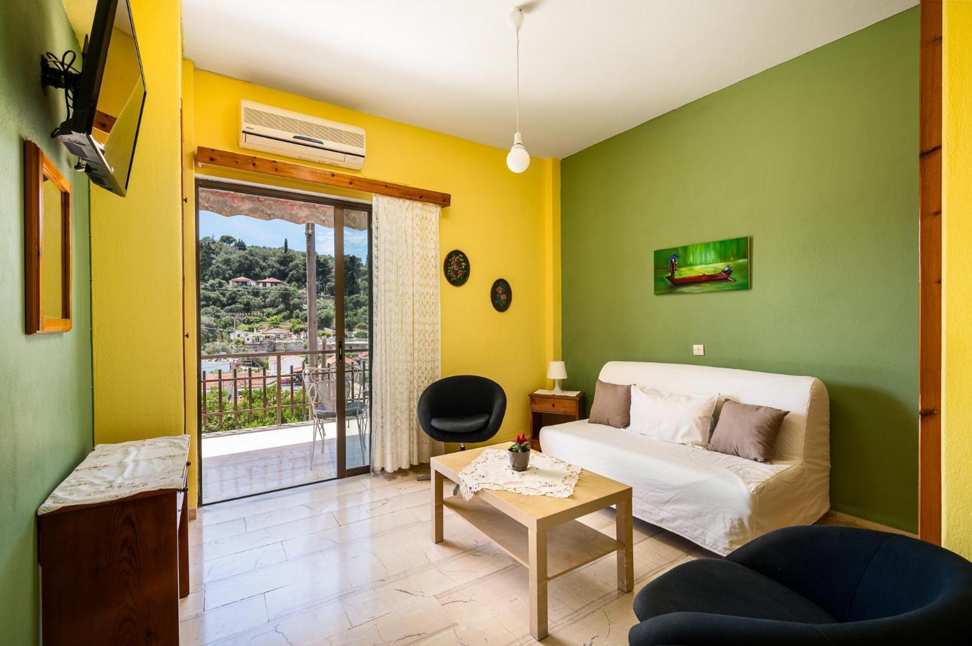Agaloula Centrally Located Apartments, Lakka Екстериор снимка