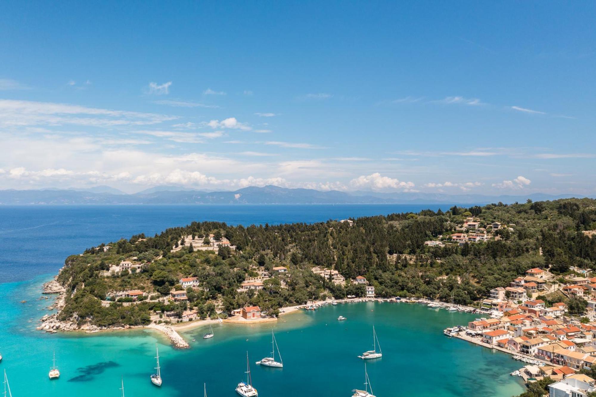 Agaloula Centrally Located Apartments, Lakka Екстериор снимка
