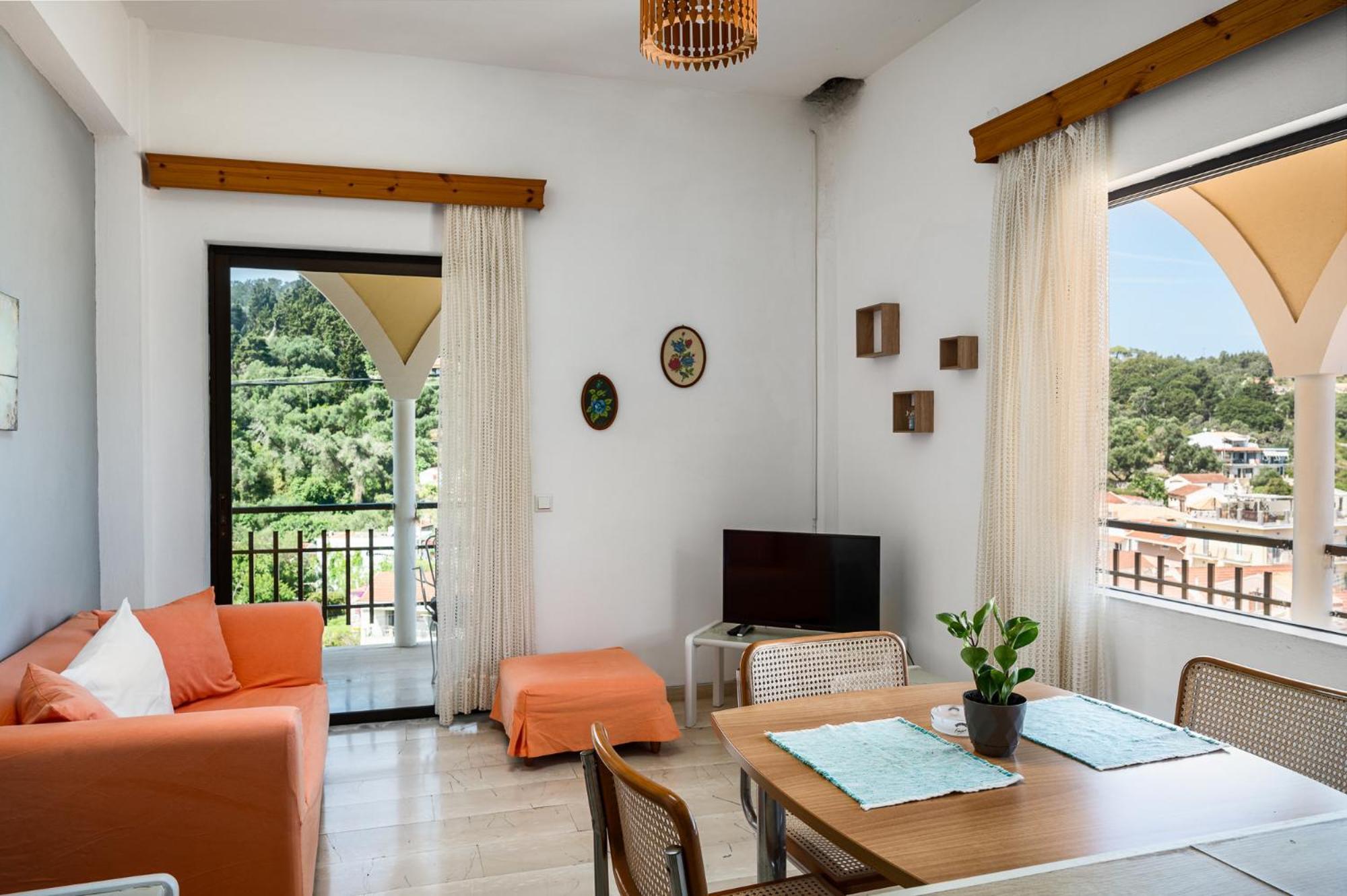 Agaloula Centrally Located Apartments, Lakka Екстериор снимка