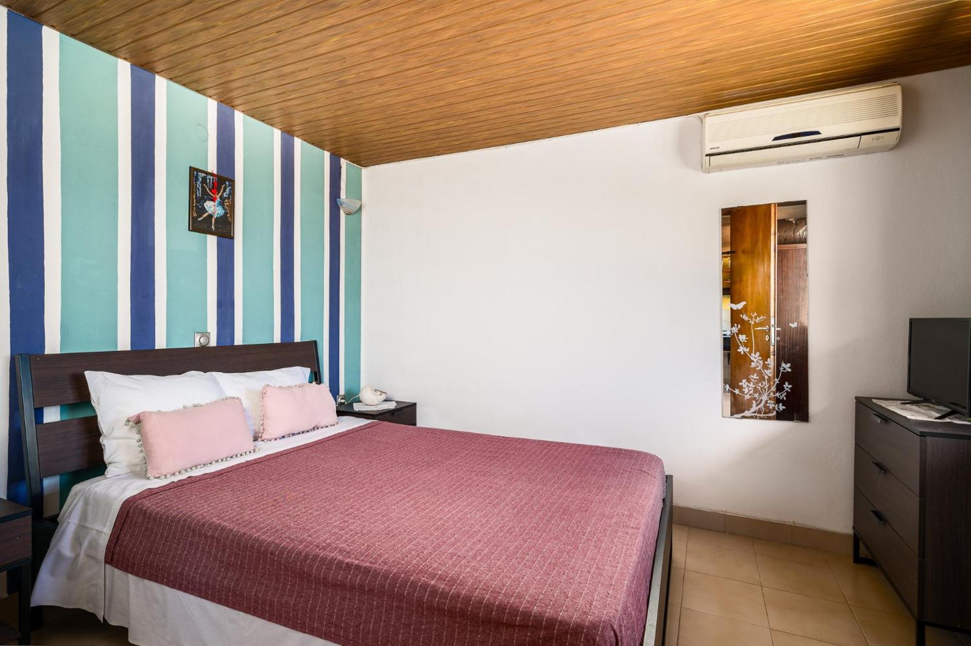 Agaloula Centrally Located Apartments, Lakka Екстериор снимка